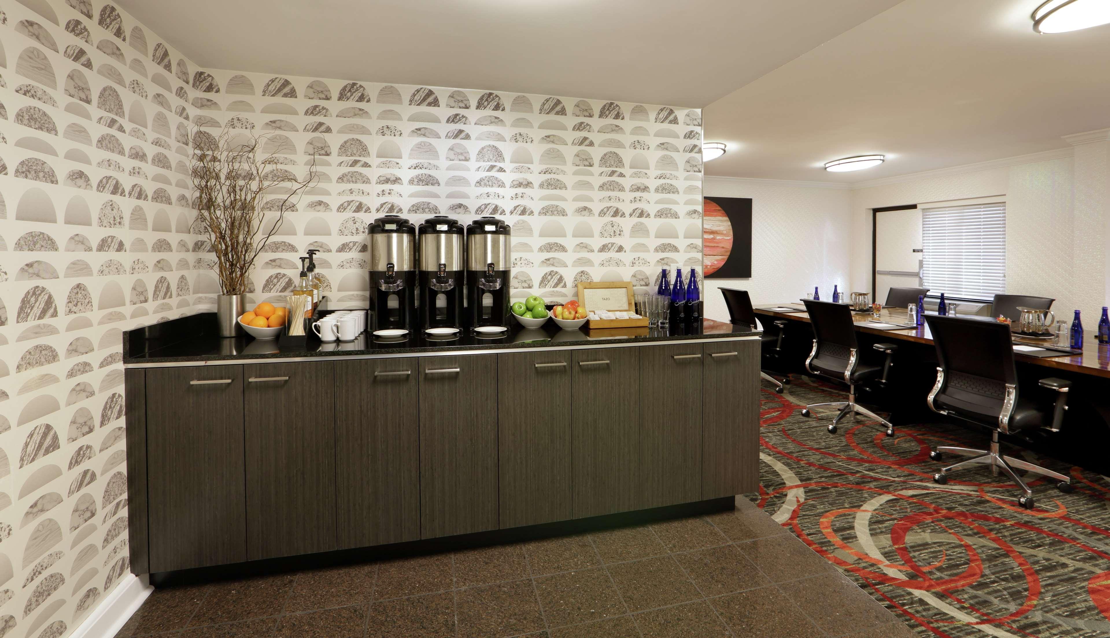 The Verve Boston Natick, Tapestry Collection By Hilton Eksteriør billede