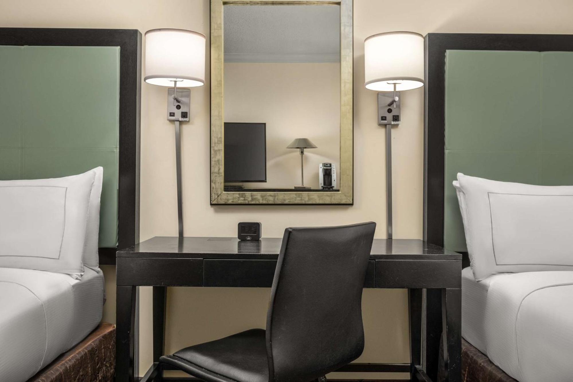 The Verve Boston Natick, Tapestry Collection By Hilton Eksteriør billede