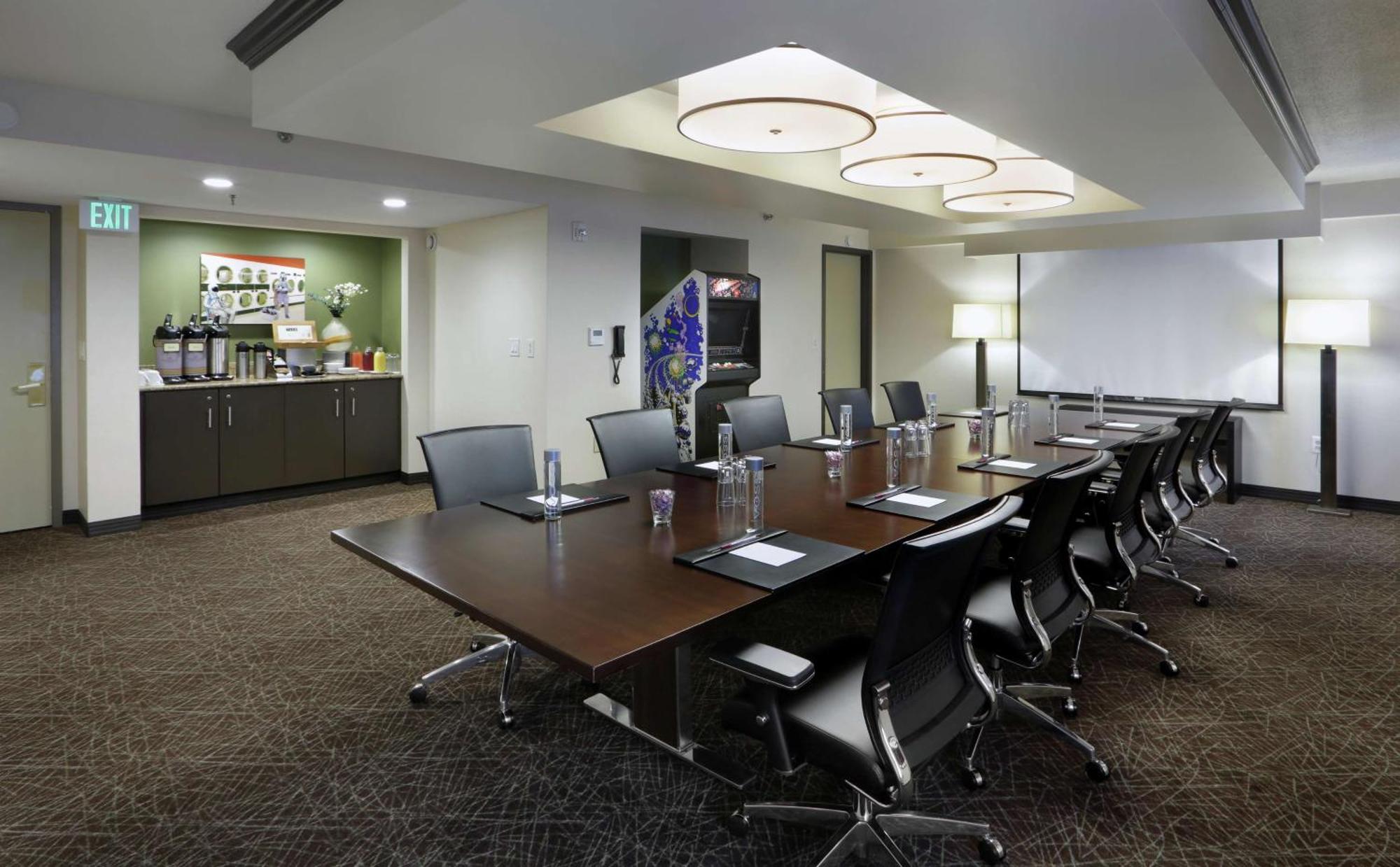 The Verve Boston Natick, Tapestry Collection By Hilton Eksteriør billede